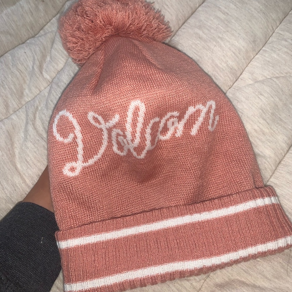Volcom Toque - Picture 2 of 2